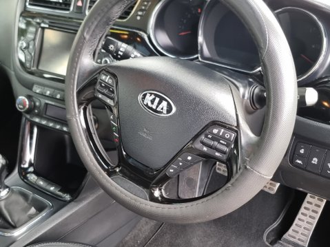 Kia Ceed CRDI 4 TECH ECODYNAMICS 33