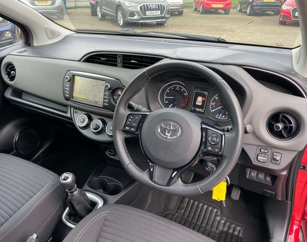 Toyota Yaris 1.5 Yaris Icon Tech VVT-i 5dr 17