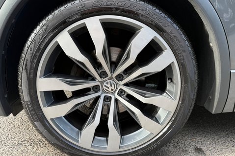 Volkswagen Tiguan R-LINE TECH TSI EVO DSG -CAMERA -FULL VW SERVICE HISTORY  65