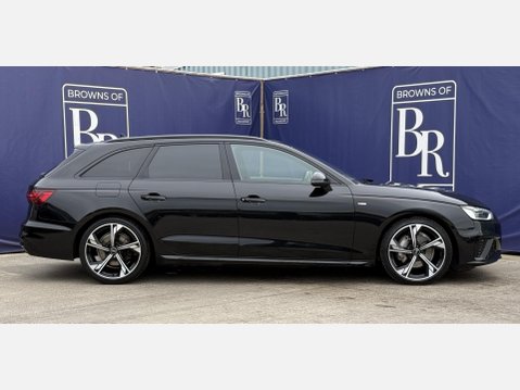 Audi A4 2.0 TFSI 40 Black Edition Estate 5dr Petrol S Tronic Euro 6 (s/s) (204 ps) 3