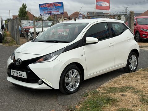 Toyota Aygo VVT-I X-PRESSION 8