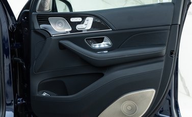 Mercedes-Benz GLS 600 Maybach 29