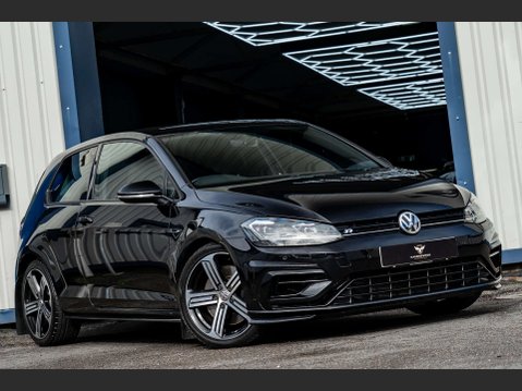 Volkswagen Golf 2.0 Golf R TSi Semi-Auto 4WD 3dr 30