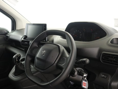Peugeot Partner 650 1.5 BlueHDi 75 Professional Premium Van 5