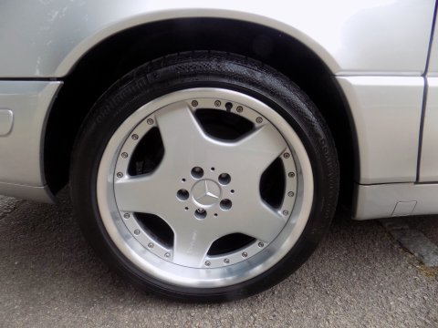 Mercedes-Benz SL Series SL320 2