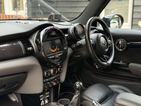 Mini Hatch 2.0 Cooper SD Hatchback 3dr Diesel Manual Euro 6 (s/s) (170 ps) 3