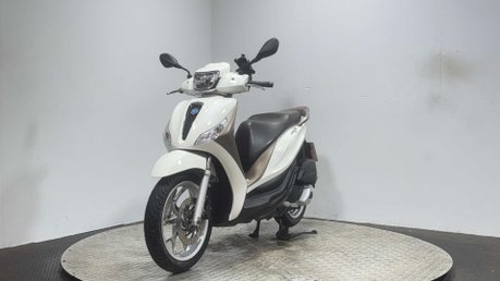 Piaggio Medley 2022 27K CLEAN 125CC LEARNER SCOOTER NEW MOT SERVICED 5