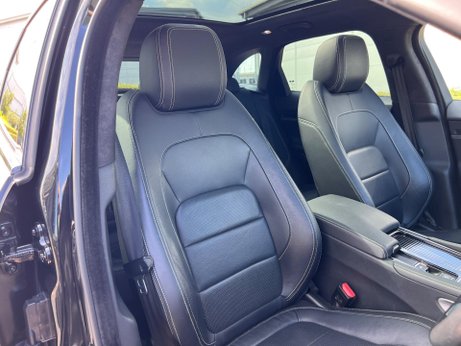 Jaguar F-Pace 2.0 D180 Chequered Flag Auto AWD Euro 6 (s/s) 5dr 70
