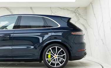 Porsche Cayenne Turbo S E-Hybrid 27