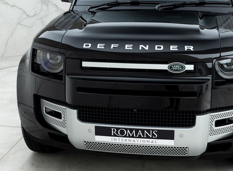Land Rover Defender 110 XS Edition P400 22