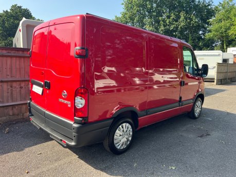 Nissan Interstar SE 2.5 DCI 100 SWB LOW ROOF 4