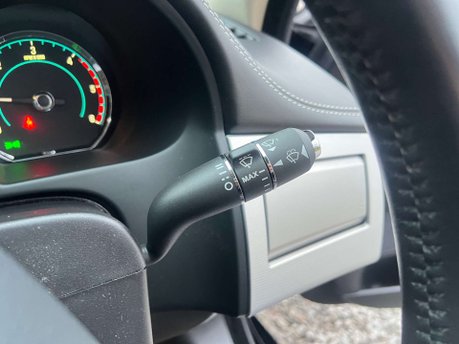 Jaguar XF 2.2d Portfolio Saloon 4dr Diesel Auto Euro 5 (s/s) (200 ps) 22