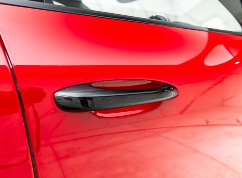 Porsche Macan GTS 32