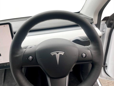 Tesla Model Y (Dual Motor) Long Range SUV 5dr Electric Auto 4WDE (384 bhp) Pan Roof - Sat 13