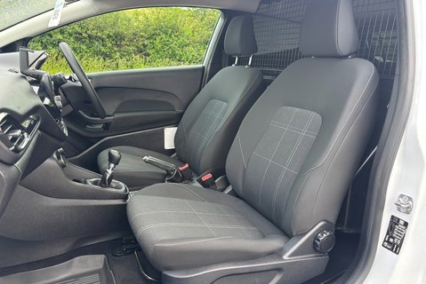 Ford Fiesta 1.5 Tdci Panel Van - Air Con 3