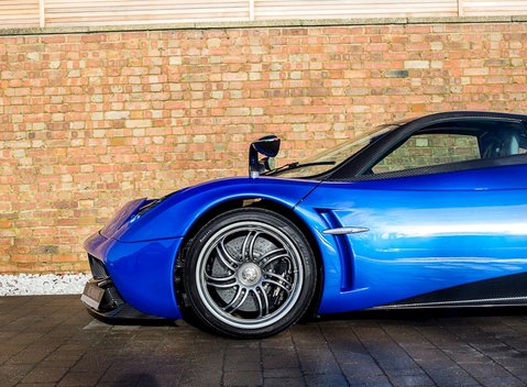 Pagani Huayra 35