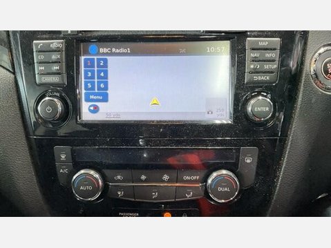 Nissan Qashqai 1.2 DIG-T Acenta Premium 2WD Euro 5 (s/s) 5dr 8