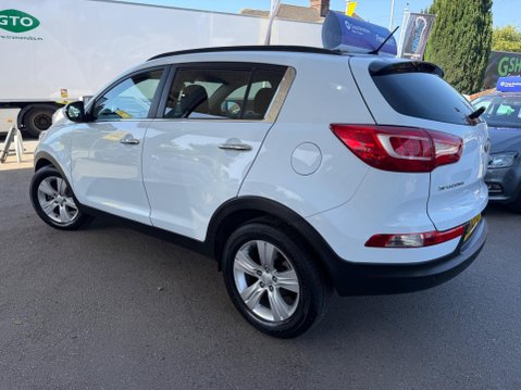 Kia Sportage 1.7 CRDi EcoDynamics 2 2WD Euro 5 (s/s) 5dr 35