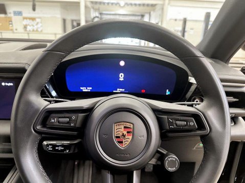 Porsche Macan 100kWh 4 SUV 5dr Electric Auto 4WD (408 ps) 1 Owner - Sensors - Bluetooth 13