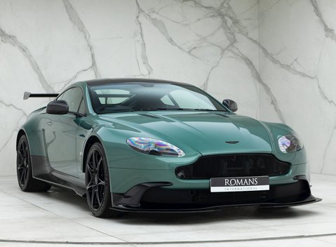 Aston Martin Vantage GT8 1