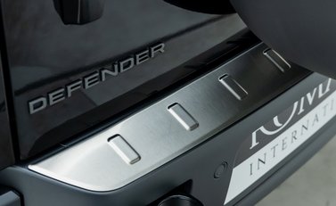 Land Rover Defender 90 V8 CARPATHIAN EDITION 36