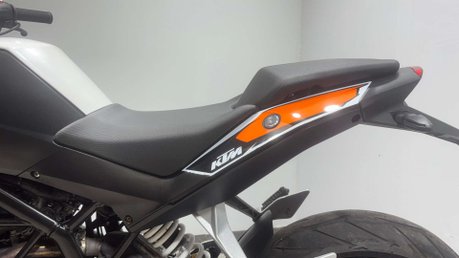 KTM Duke 2016 9K MOT JUNE 2027 200CC NAKED BIKE 27
