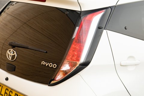 Toyota Aygo VVT-I X-PURE 9