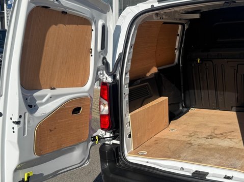 Peugeot Partner BLUEHDI PROFESSIONAL PREMIUM PLUS L1 11