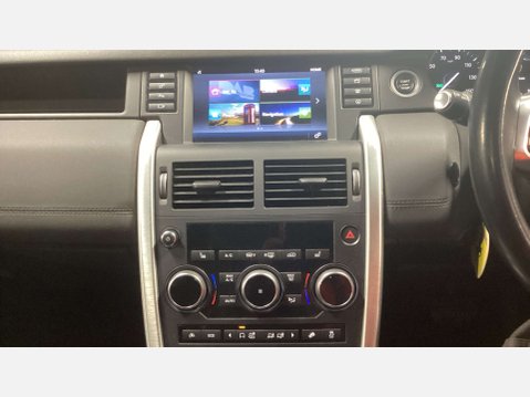 Land Rover Discovery Sport 2.0 Discovery Sport Black HSE TD4 Auto 4WD 5dr 11