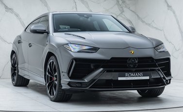 Lamborghini Urus S 9
