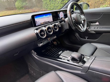 Mercedes-Benz A Class 1.3 A180 Sport (Executive) 7G-DCT Euro 6 (s/s) 5dr 21