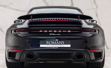 Porsche 911 Turbo (992) 5