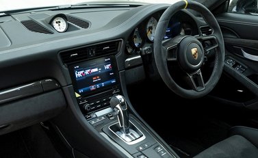Porsche 911 (991.2) GT3 RS Weissach 13