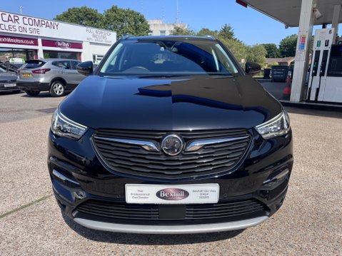 Vauxhall Grandland X SRI NAV 8