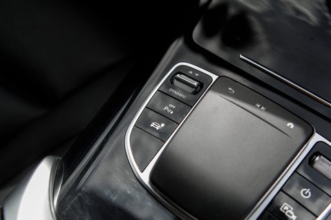 Mercedes-Benz EQC EQC 400 4MATIC AMG LINE PREMIUM PLUS 46