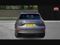 Porsche Cayenne V6 8