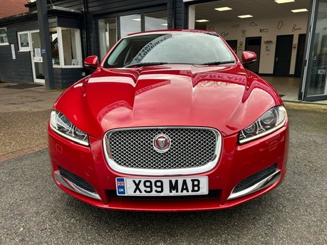 Jaguar XF D LUXURY 2