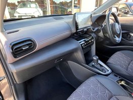 Toyota Yaris Cross 1.5 Yaris Cross Excel HEV Auto 5dr 17