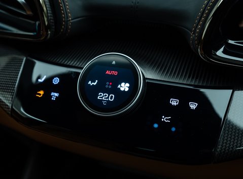 Ferrari Purosangue 24