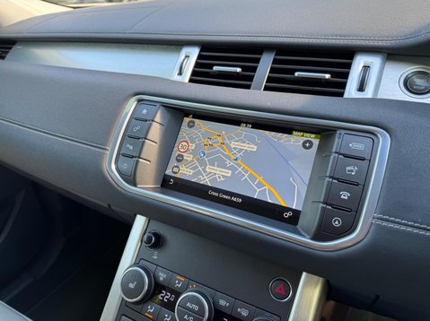 Land Rover Range Rover Evoque TD4 SE TECH 32