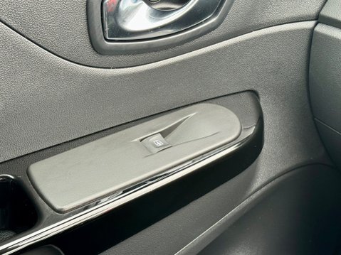 Renault Captur SIGNATURE NAV DCI 42