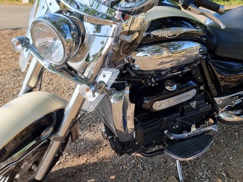 Triumph Rocket 111 Touring Old English White over Black 1 owner from New 11