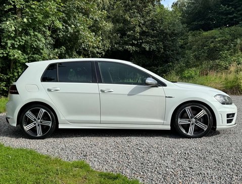 Volkswagen Golf 2.0 Golf R 4WD 5dr 3