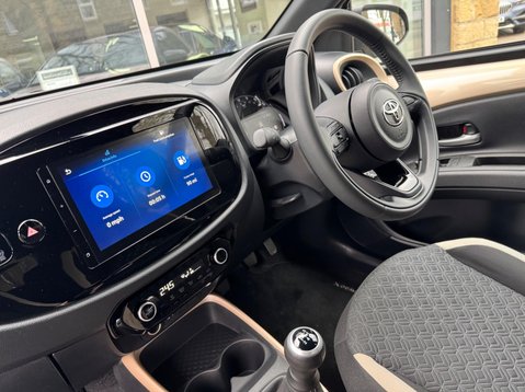 Toyota Aygo X VVT-I EDGE 17