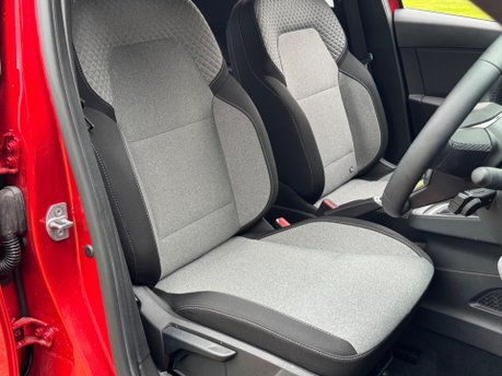 Renault Clio EVOLUTION E-TECH 15