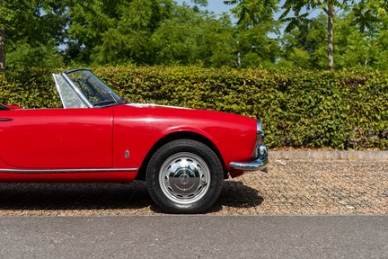 Alfa Romeo Giulietta Spider by Pininfarina 14