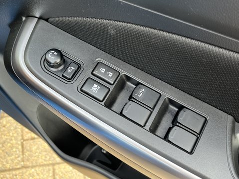 Suzuki Swift 1.2 Dualjet 83 12V Hybrid SZ5 5dr Auto 21