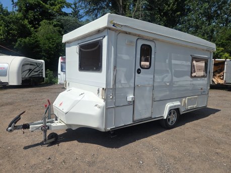 Gobur Carousel Clubman 1