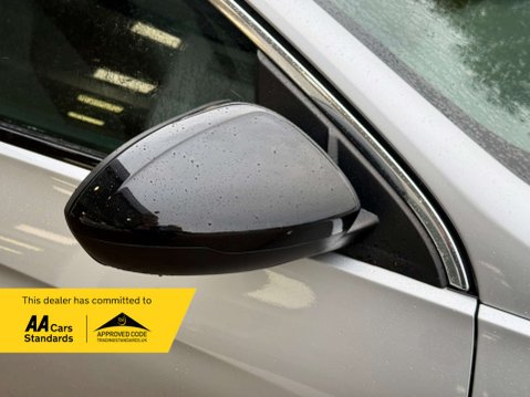 Vauxhall Insignia 1.5 Insignia Design TD 5dr 22