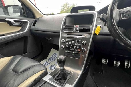 Volvo XC60 2.4D DRIVe R-Design Euro 4 5dr 19